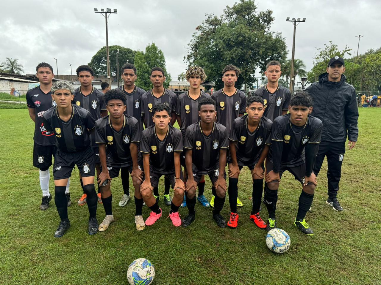 Time beira do campo